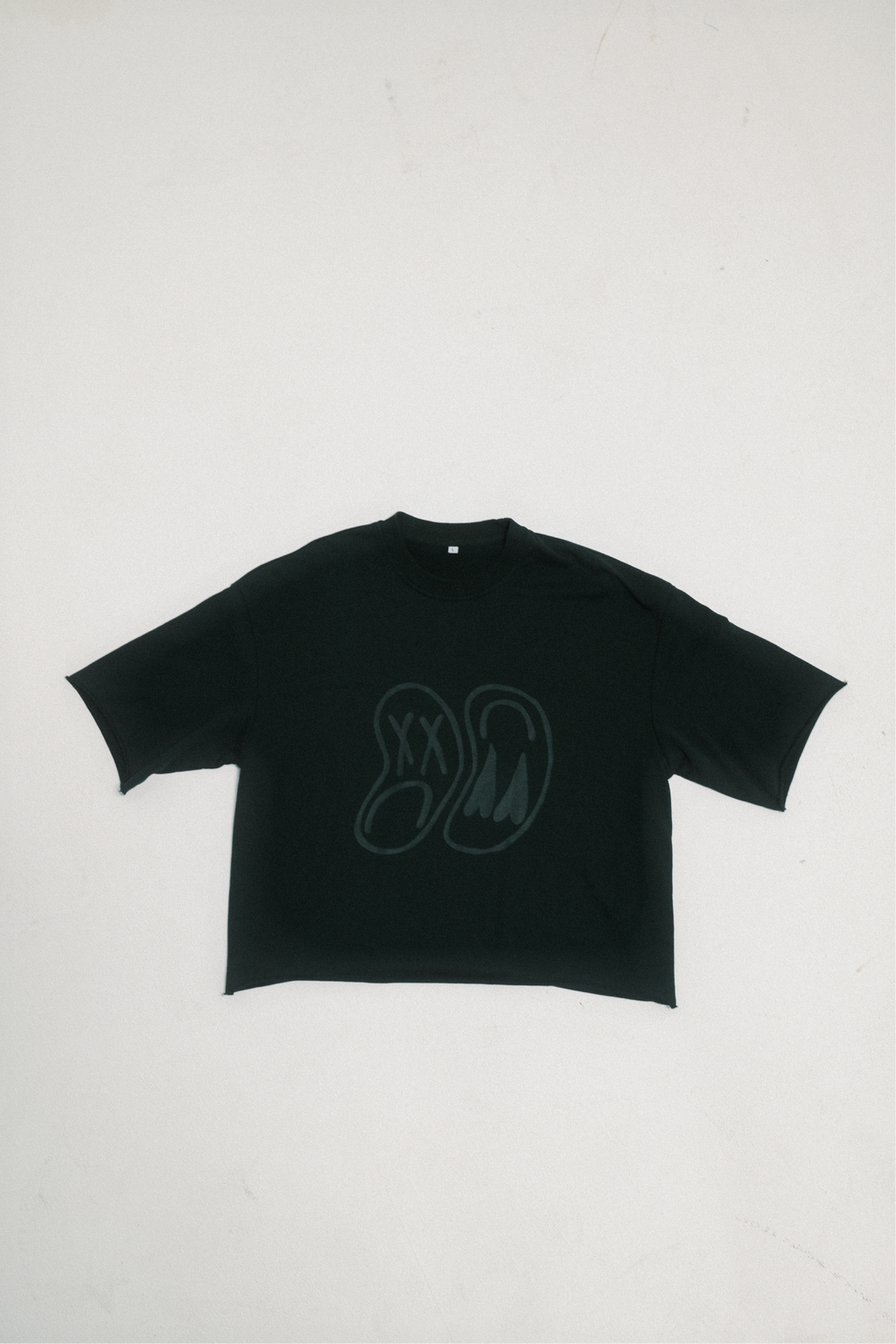 FACES TEE