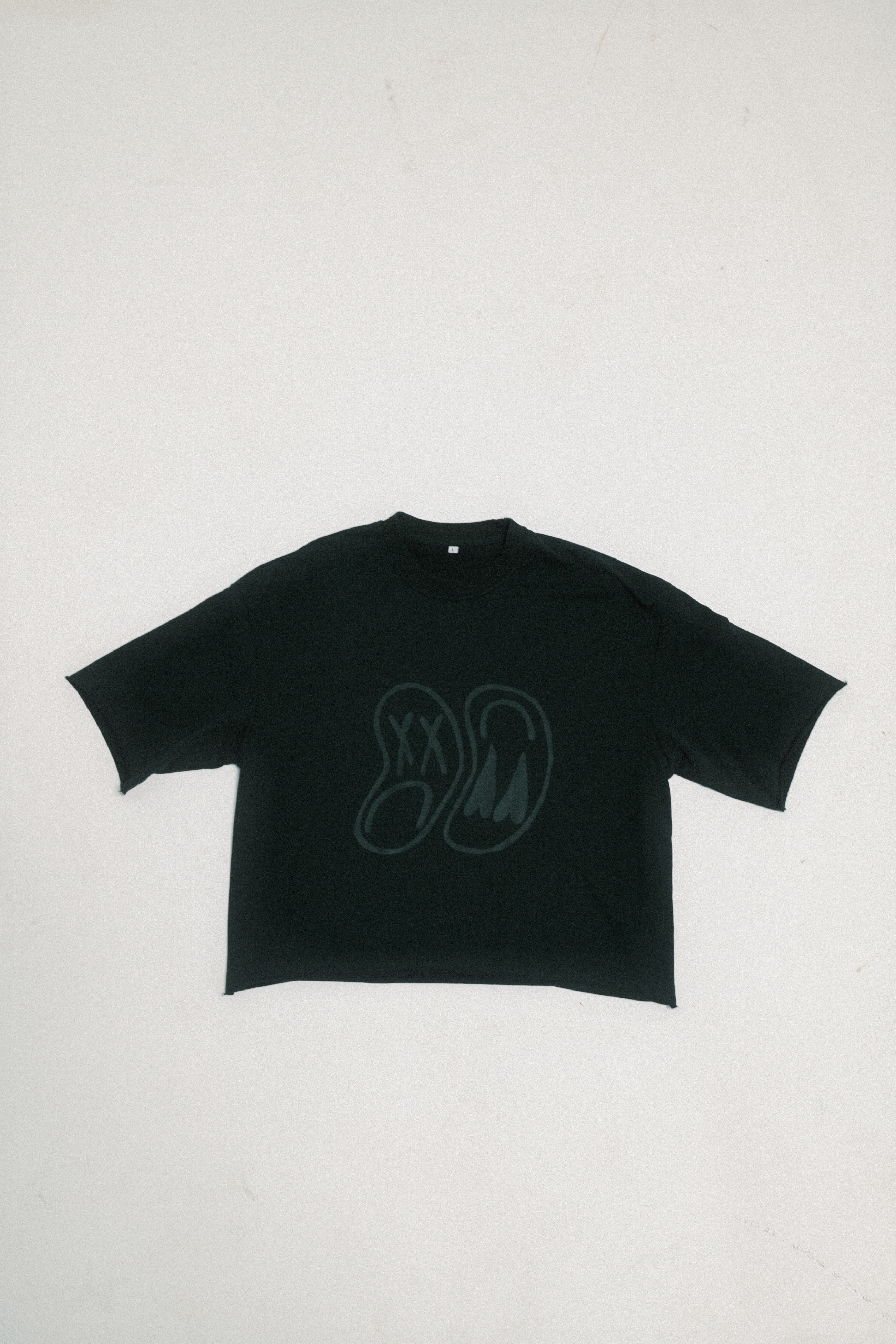 FACES TEE