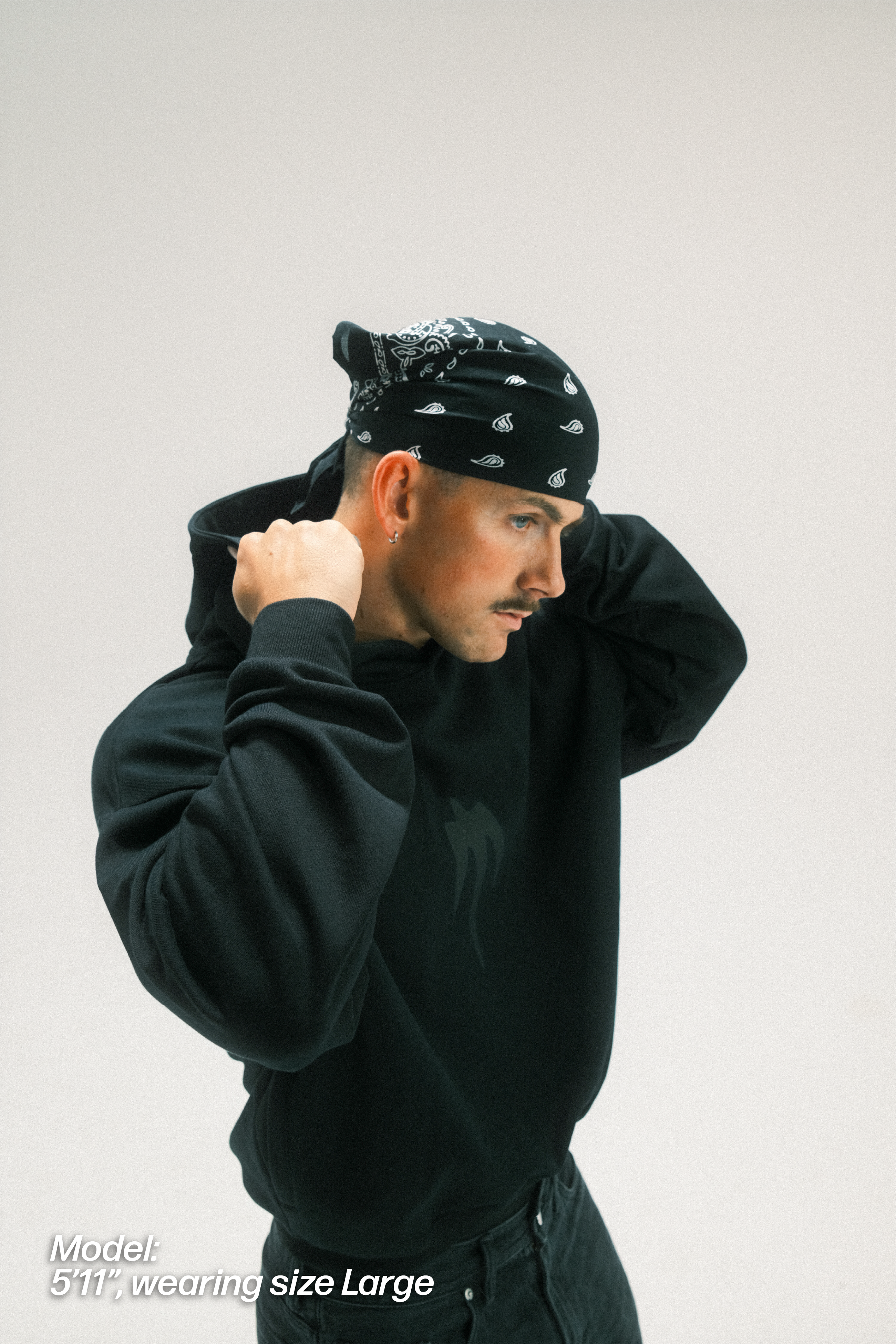 BLACK HOODIE