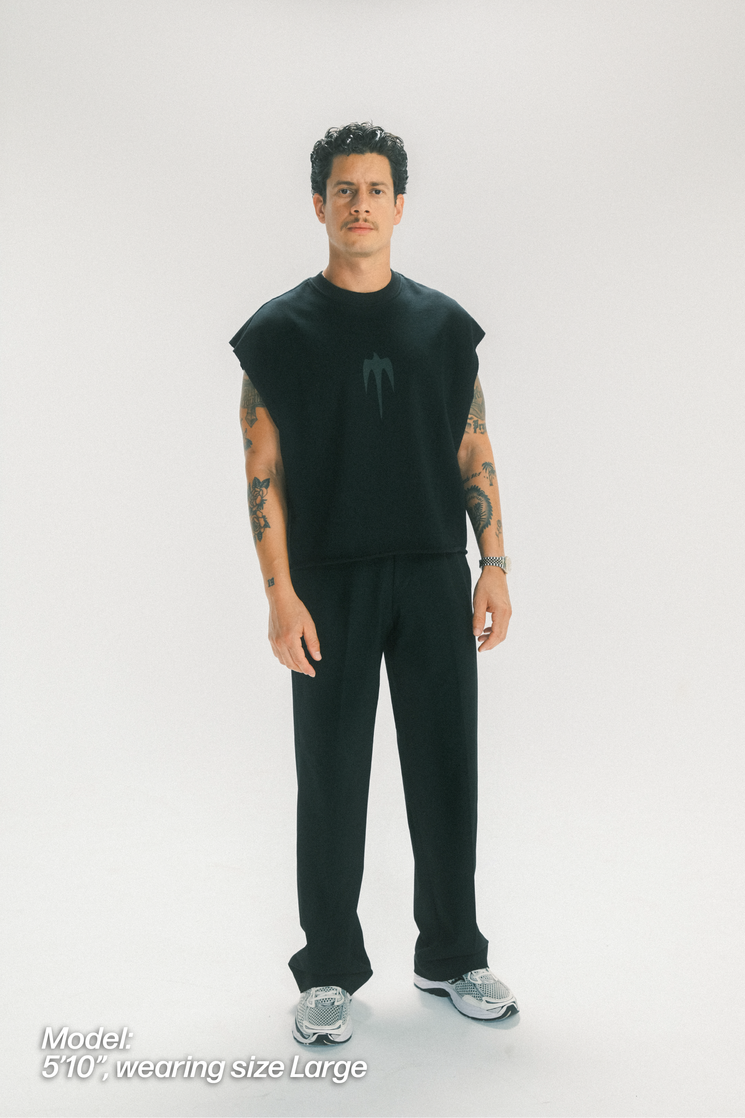 BLACK MUSCLE TEE