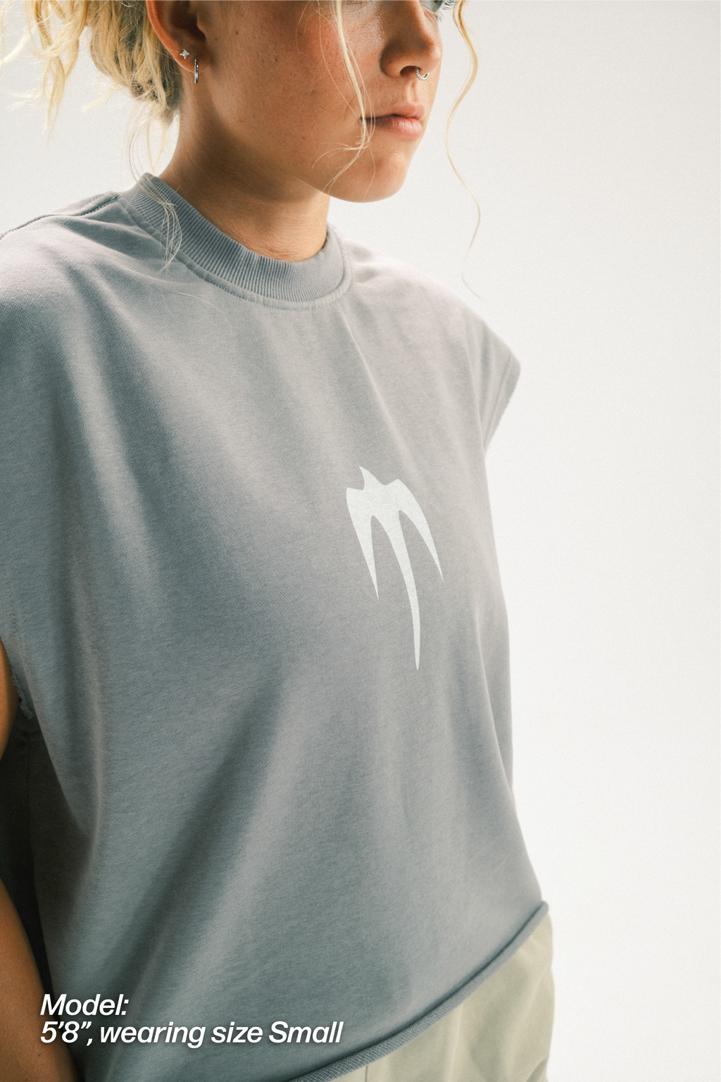 GREY MUSCLE TEE